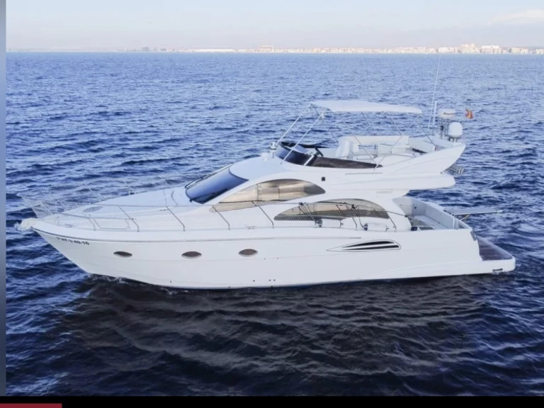 Alquiler de embarcaciones Astondoa Astondoa 44 Fly enPuerto Banús en Samboat