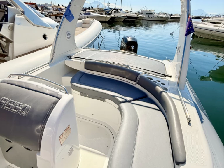 Alquiler de Asso CHARISMA PASSIONE en Porto di Mergellina