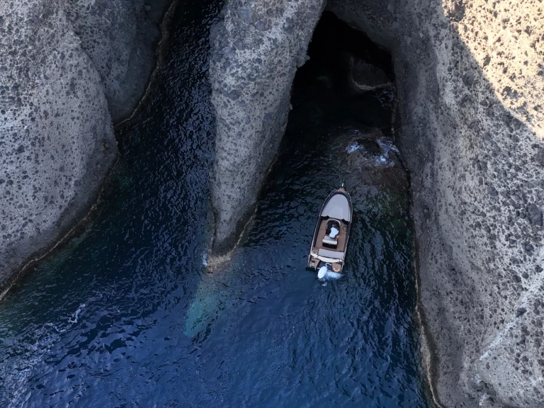 Alquiler Lancha Poseidon con o sin  título de navegación