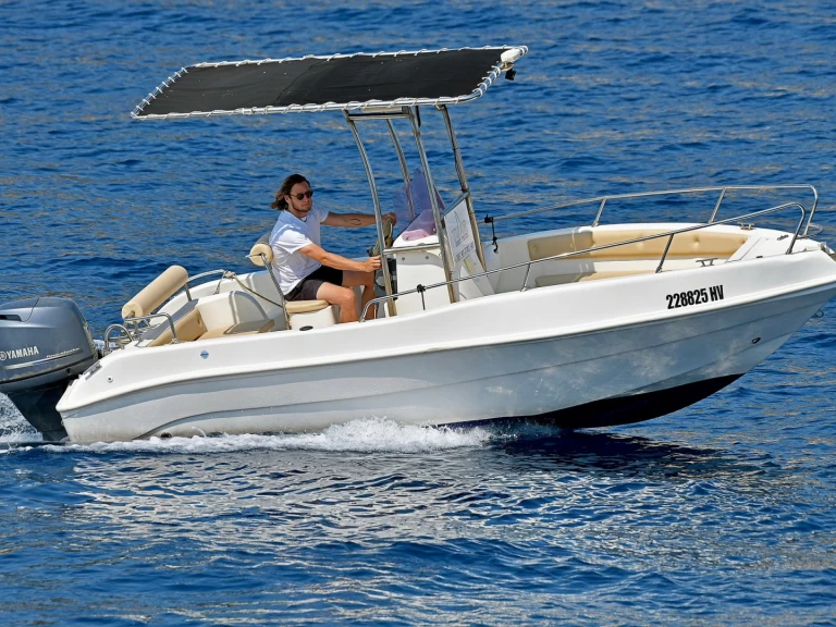 Bellingardo OPEN 550 de alquiler a Hvar