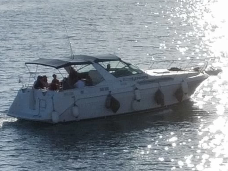 Chris Craft Express 360 de alquiler a Pula