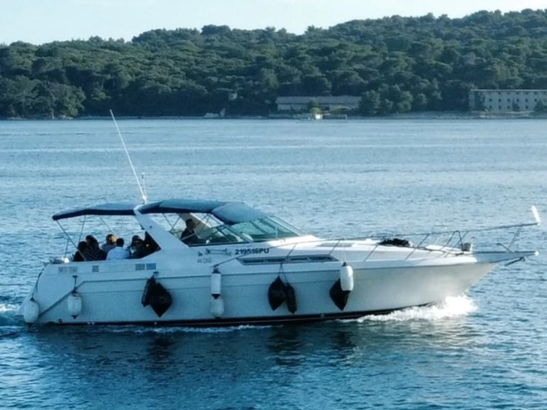 Alquiler Pula - Chris Craft Express 360 en SamBoat