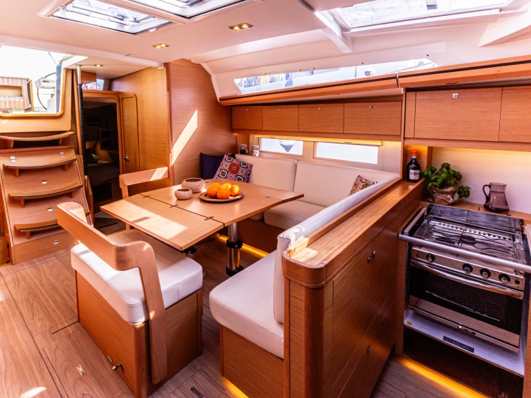 Velero para alquilar Furnari al mejor precio