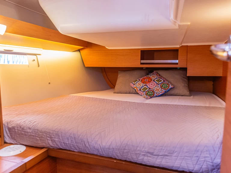 Alquiler de barcos Palermo barato de Dufour 430