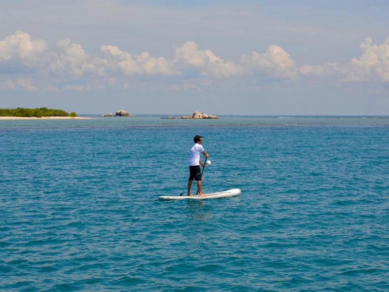 Velero para alquilar Trincomalee al mejor precio
