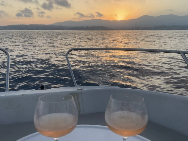 Alquiler de embarcaciones Bénéteau Flyer 650 Open enSaint-Laurent-du-Var en Samboat