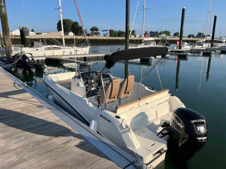 Alquiler de Lancha, con o sin patrón Quicksilver Ouistreham