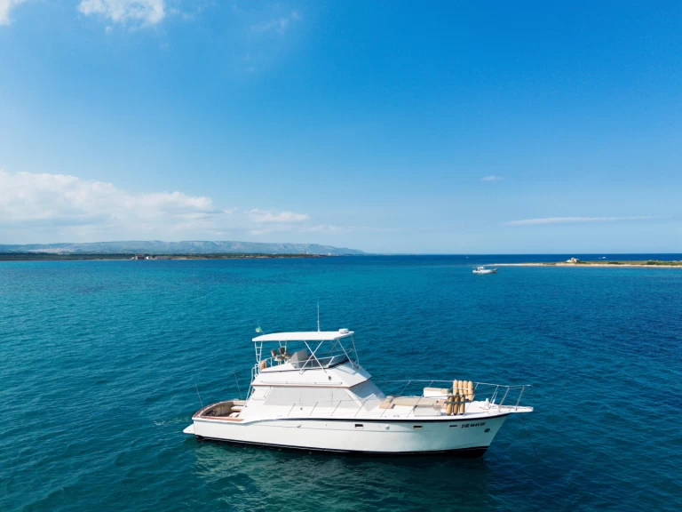 Alquiler de Yate de lujo, con o sin patrón Hatteras Marzamemi