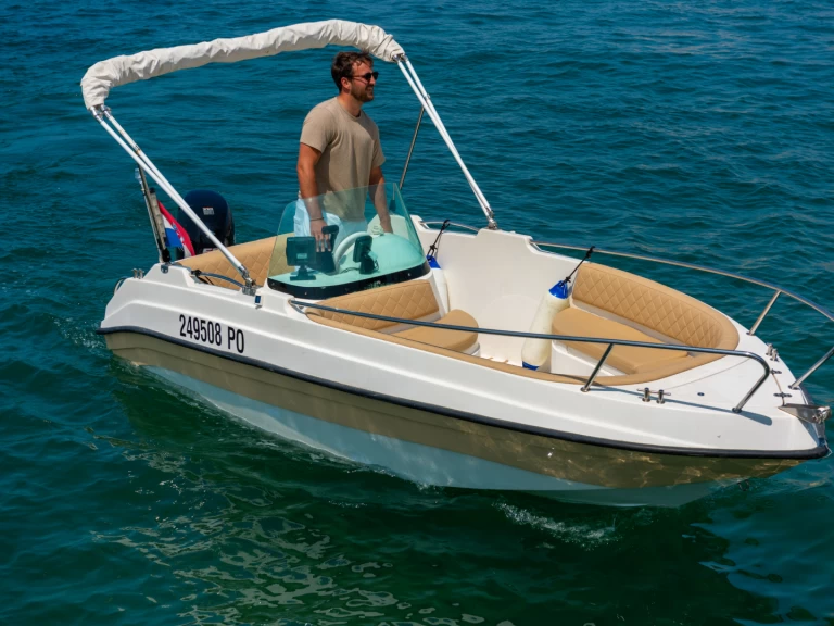 Alquiler de barcos Poreč barato de stella