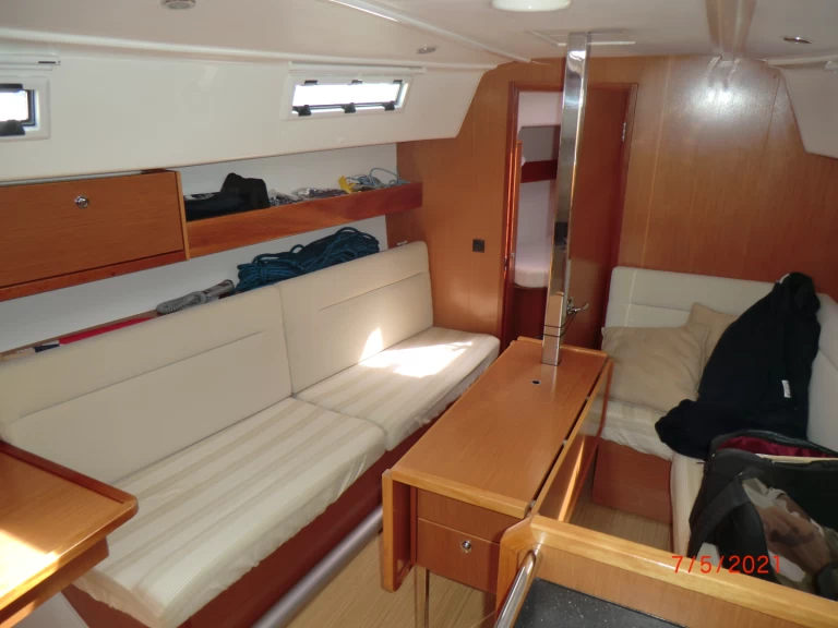 Alquiler de Velero, con o sin patrón Bavaria La Rochelle