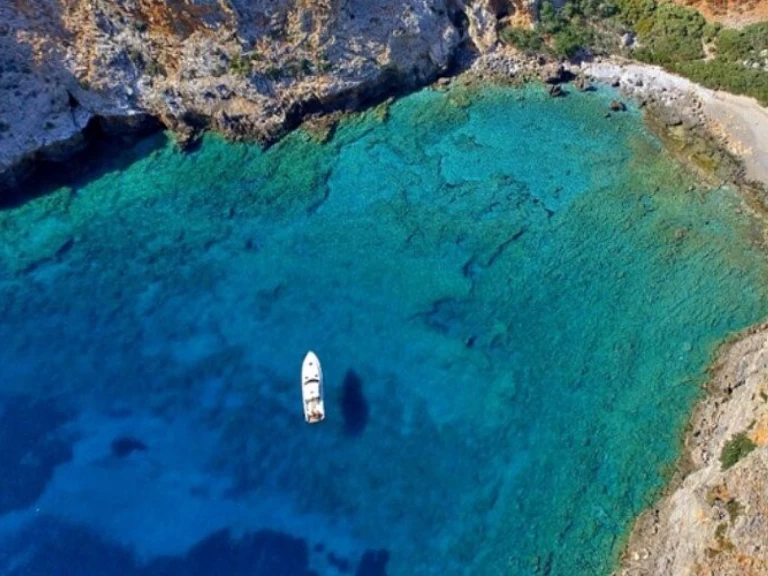 Alquiler de barcos Kissamos barato de Alkyon 6M