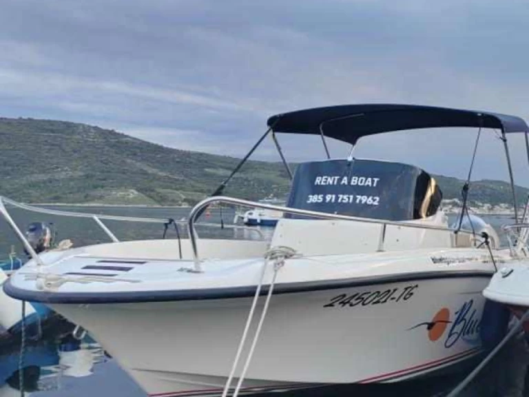 Alquiler Poljica - Insidias Marine HM 22 Fly en SamBoat