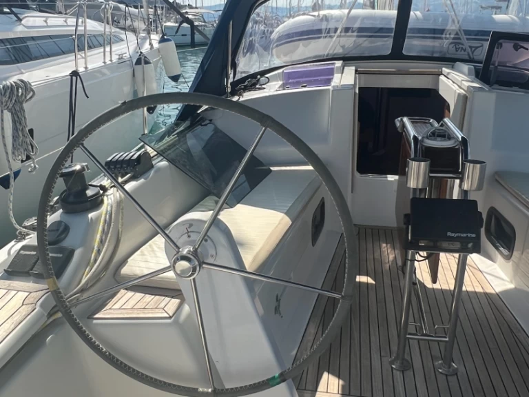 Velero para alquilar Kaštela al mejor precio