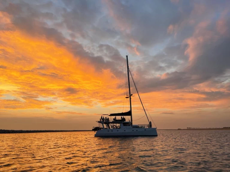 Catamarán para alquilar Colombo al mejor precio