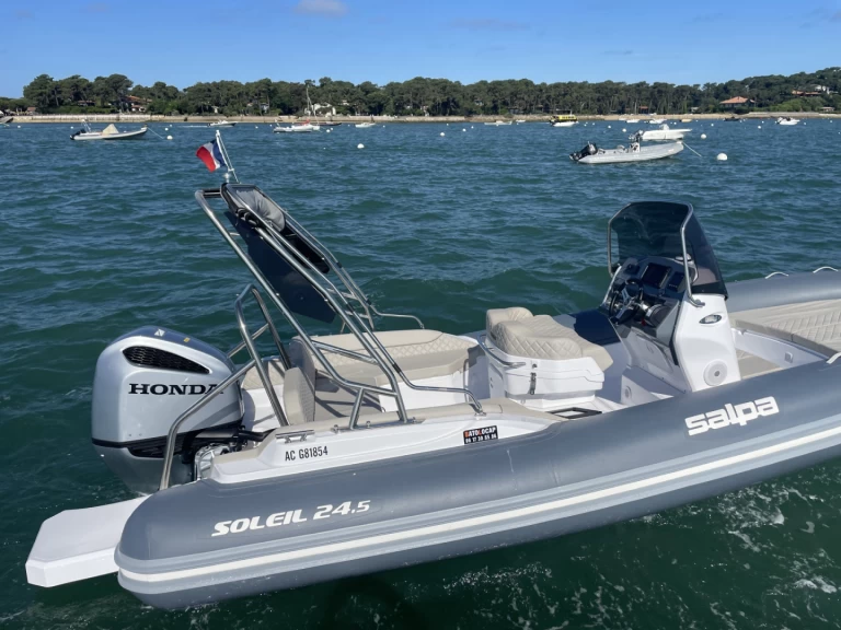 Salpa Salpa 24.5 de alquiler a Cap Ferret