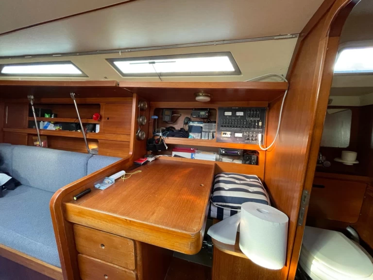 Alquiler de Bénéteau Canot 390 en Cagliari Port