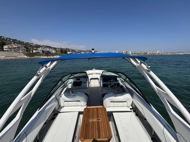 Alquiler de embarcaciones Régal LX2 enCannes en Samboat