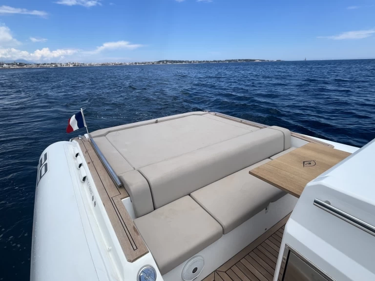 Alquiler de barcos Cannes barato de Renier R9 Tourer