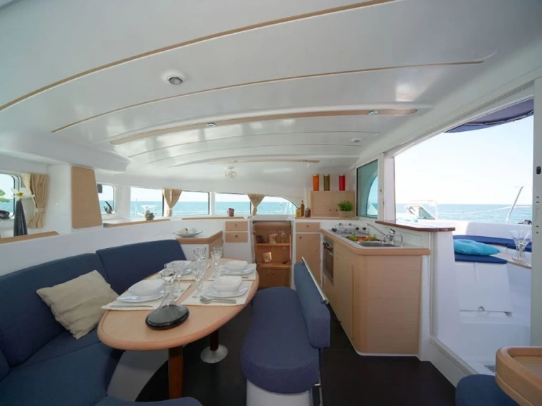 Alquiler de Lagoon Lagoon 380 S2 en Marsala