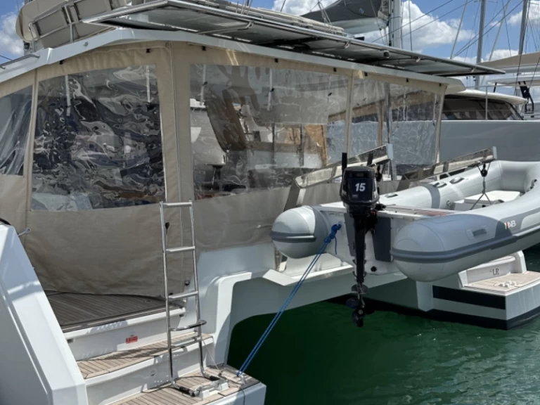 Alquiler Catamarán Fountaine Pajot con o sin  título de navegación