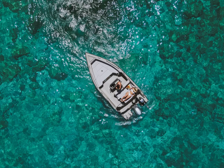 Alquiler Lancha silver yachts  con o sin  título de navegación