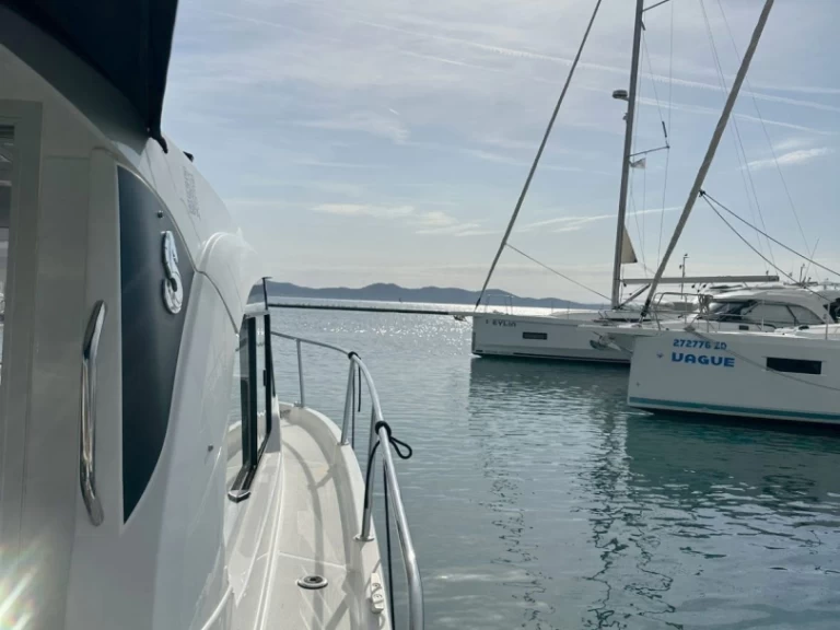 Alquiler de barcos Borik Marina barato de Antares 8 OB