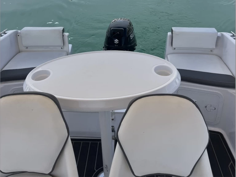 Alquiler de embarcaciones Dubhe arena 500 enPuerto Banús en Samboat