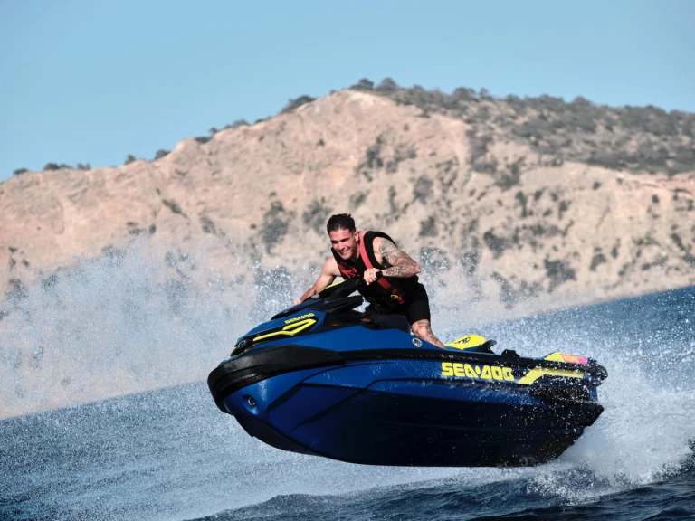 Alquiler Moto de agua Sea-Doo con o sin  título de navegación