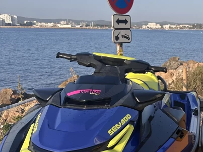 Alquiler de Sea-Doo WAKE PRO 230 en Ibiza (Ciudad)