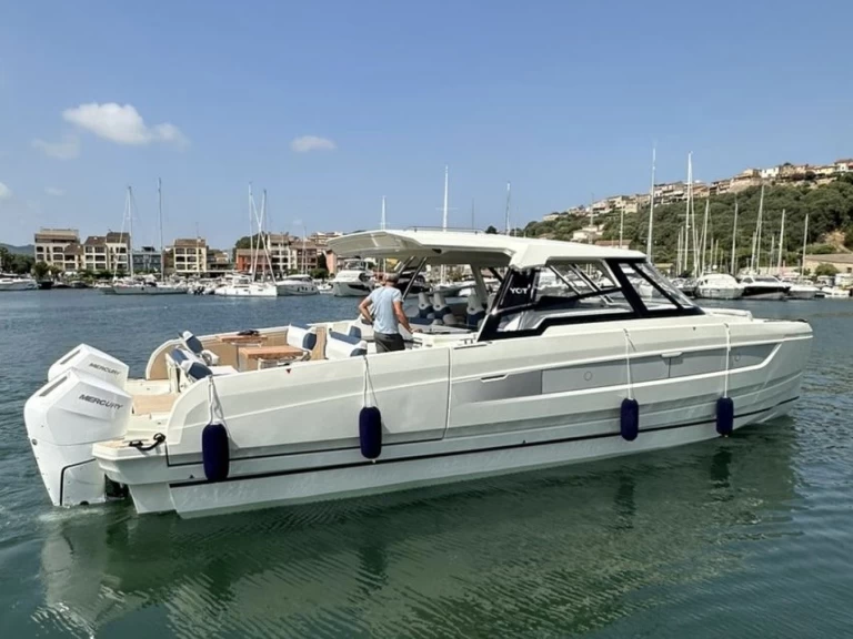 Alquiler de YOT 41 en Porto-Vecchio