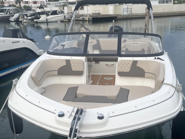 Alquiler de embarcaciones Bayliner VR5 enPalavas-les-Flots en Samboat