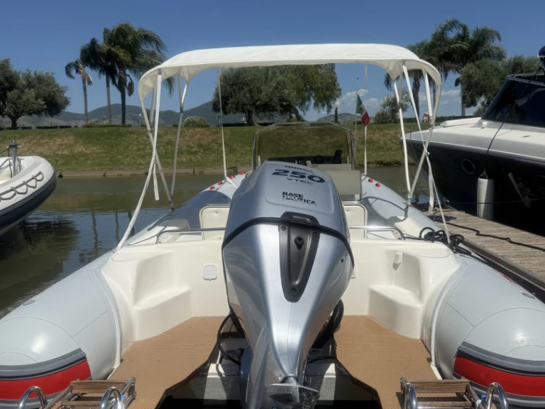Alquiler de embarcaciones Joker Boat Clubman 26 enPorto Badino en Samboat