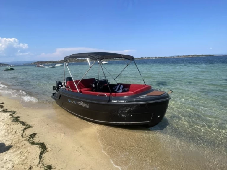 Alquiler de barcos Vourvourou barato de Aquastar 600 RIB