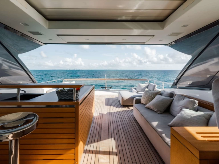 Alquiler de San Lorenzo Vasiliki en Bahamas