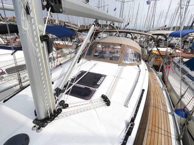 Velero para alquilar Trogir al mejor precio