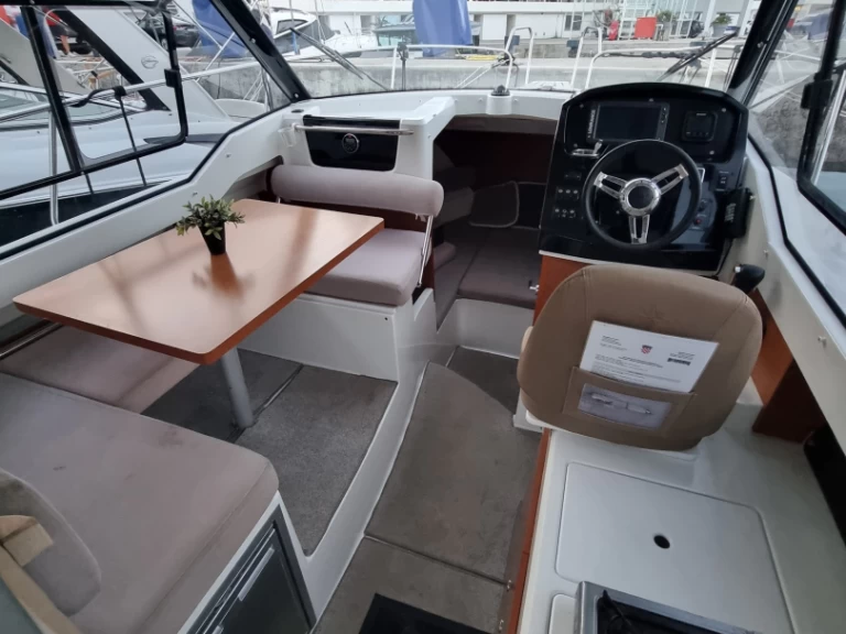 Alquiler de Lancha, con o sin patrón Jeanneau Opatija