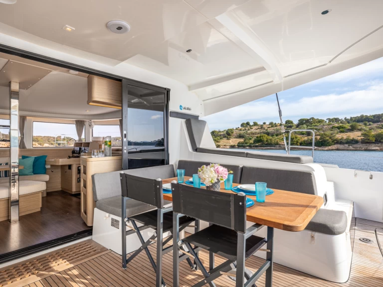 Alquiler de Lagoon Lagoon 42 en Pórto Chéli