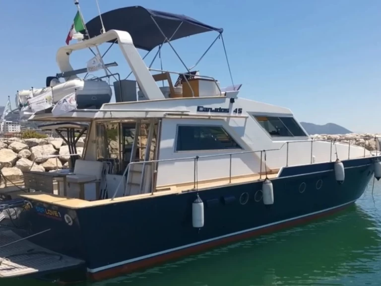 Alquiler Lancha Canados con o sin  título de navegación