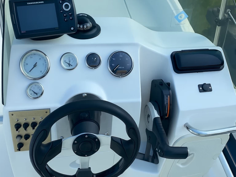 Alquiler de Neumática, con o sin patrón Zar Cavalaire-sur-Mer