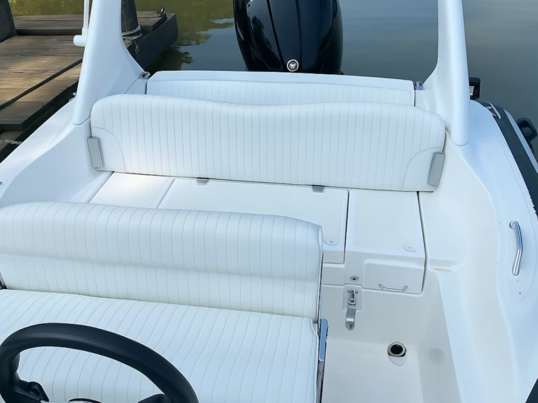 Neumática para alquilar Cavalaire-sur-Mer al mejor precio