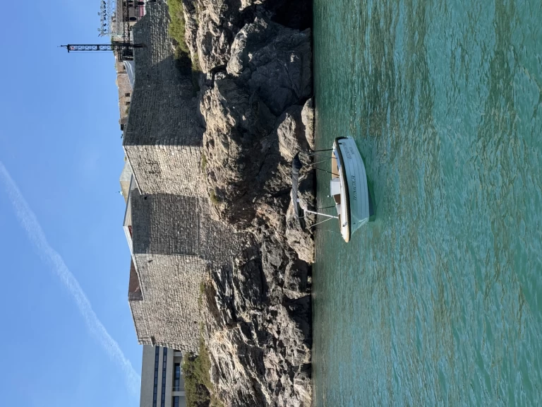 Lancha para alquilar Sète al mejor precio