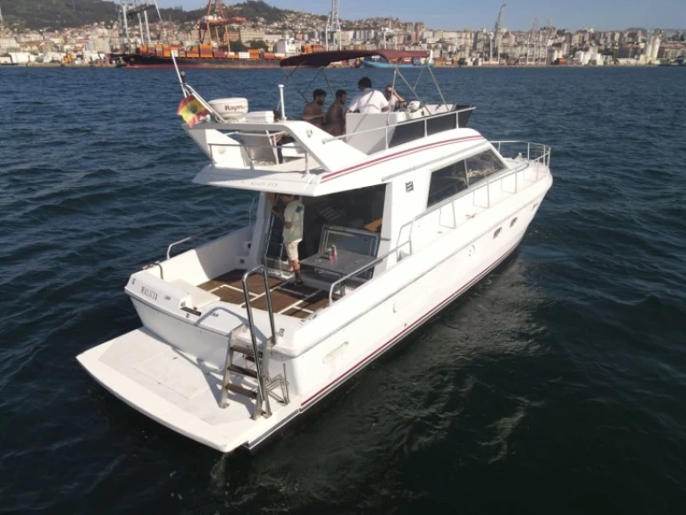 Ferretti Ferretti 39 de alquiler a Vigo