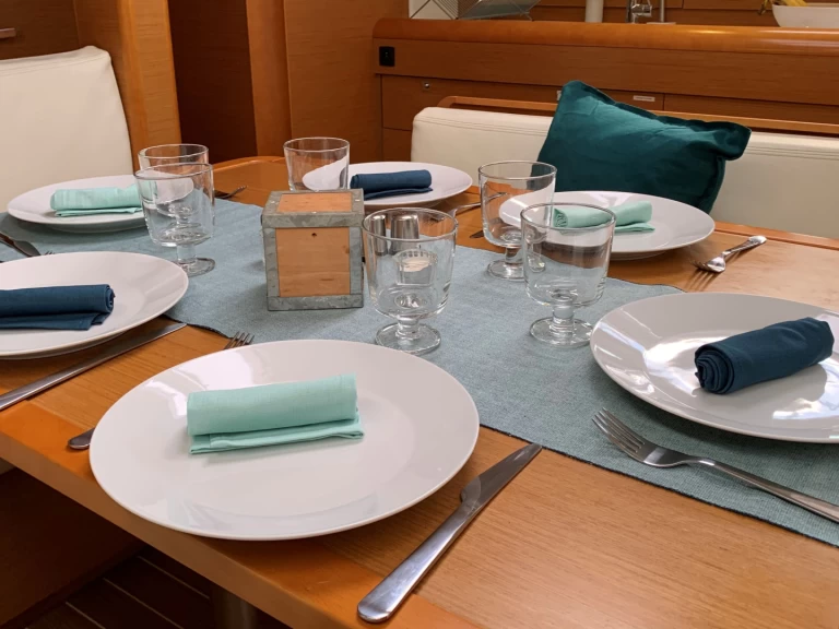 Jeanneau Sun Odyssey 469 de alquiler a Nice