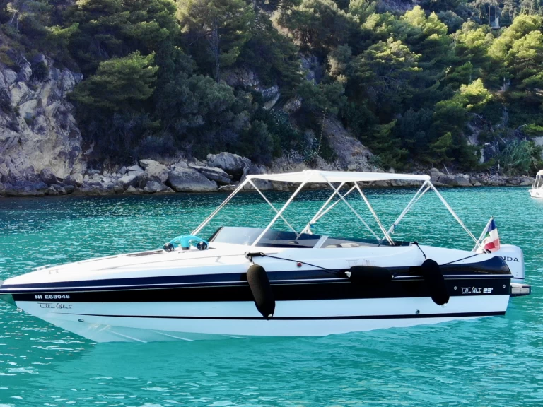 Alquiler de embarcaciones Tullio-Abbate Mito 23 enPuerto de Nice en Samboat