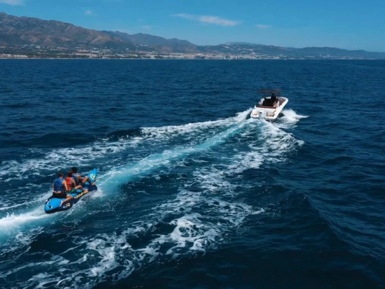 Alquiler Lancha Suzuki con o sin  título de navegación
