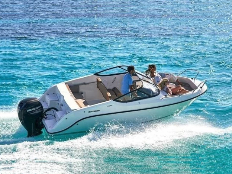 Alquiler de Quicksilver Activ 605 Bowrider en Altea