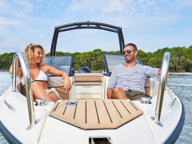 Alquiler de embarcaciones Quicksilver Activ 605 Bowrider enAltea en Samboat