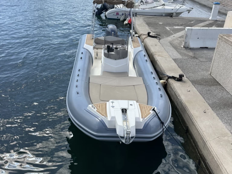 Alquiler Neumática en Port de Hyères (St Pierre) - Capelli Capelli 700 Sun