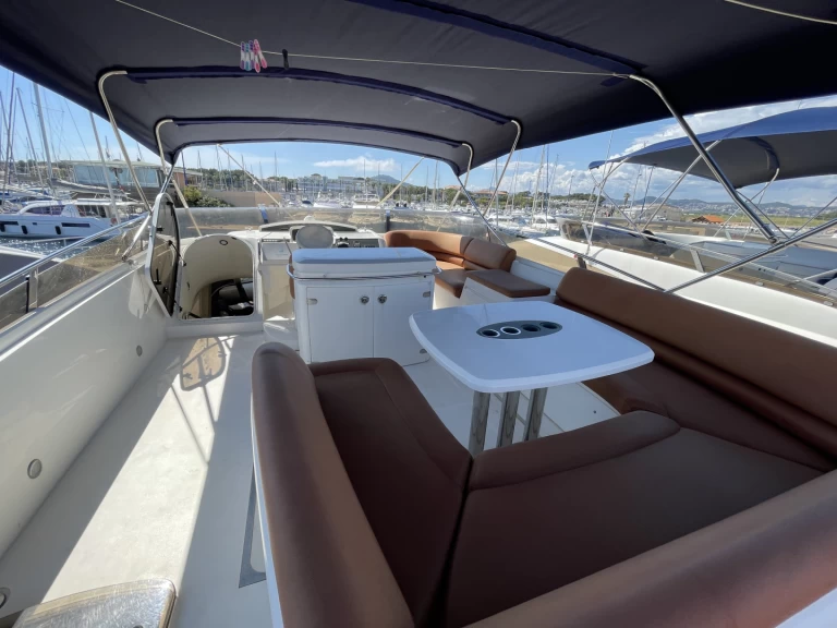 Alquiler de Yate de lujo, con o sin patrón Princess Hyères