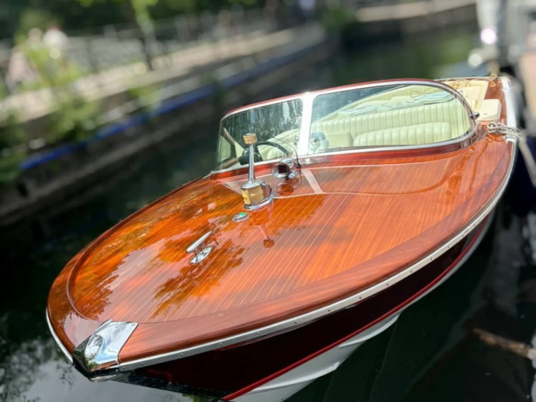 Alquiler Lancha en Como (Ciudad) - Colombo Super Indios 